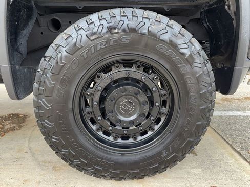 Used 2024 Chevrolet Silverado 2500 Custom w/ Custom Value Package image 45