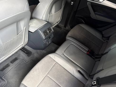 Used 2018 Audi SQ5 Prestige AWD/4WD image 16
