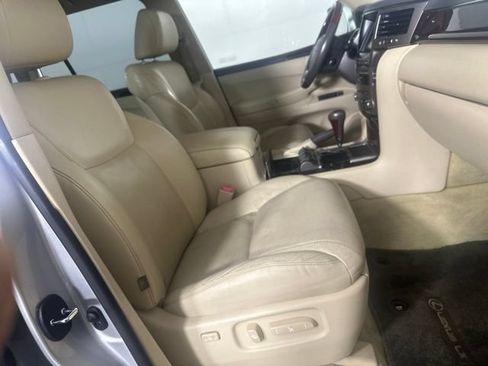 Used 2013 Lexus LX 570 4WD image 28
