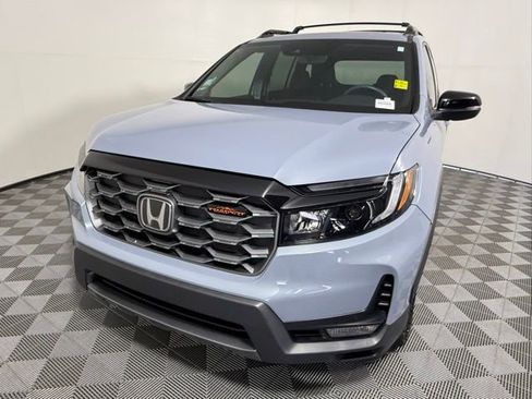 Used 2022 Honda Passport TrailSport image 2
