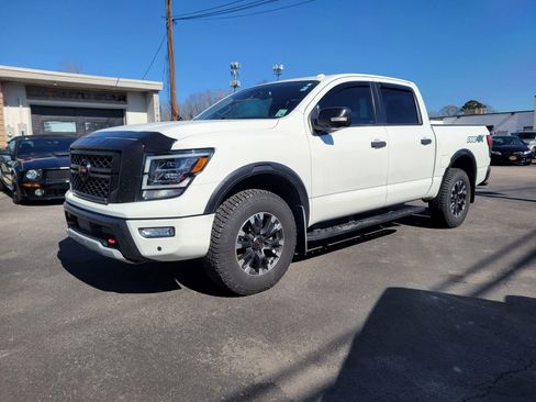 Used 2021 Nissan Titan PRO-4X w/ Pro-4x Convenience Package image 1