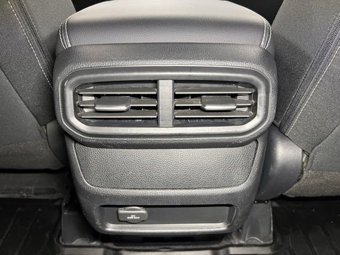 Used 2025 Honda Ridgeline Sport image 17