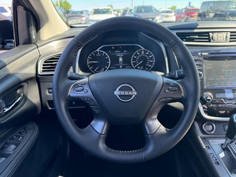 Used 2024 Nissan Murano SV w/ SV Midnight Edition Package image 11