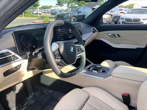 Certified 2025 BMW 330i Sedan w/ Convenience Package RWD image 16