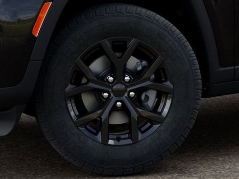 New 2026 Jeep Grand Cherokee L 4WD image 8