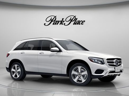 Used 2018 Mercedes-Benz GLC 300 4MATIC image 30