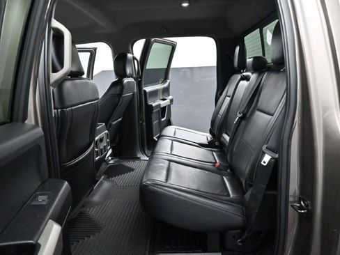 Used 2018 Ford F250 Lariat w/ Lariat Value Package image 29