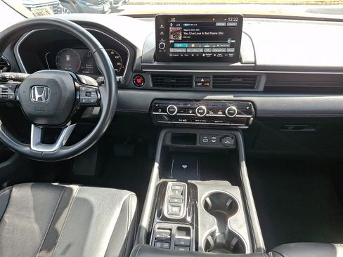 Certified 2023 Honda Pilot Touring image 15