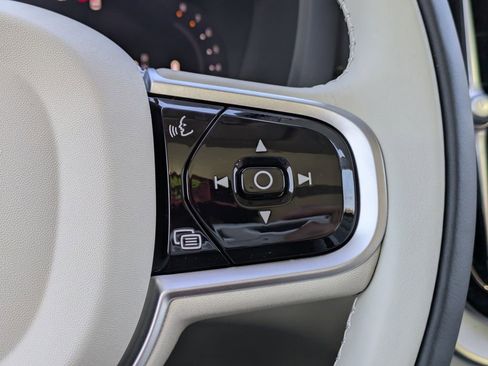 New 2026 Volvo XC60 B5 Ultra w/ Protection Package Premier AWD/4WD image 36