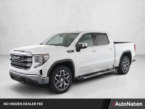 Used 2025 GMC Sierra 1500 SLT RWD image 1