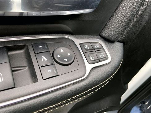 Certified 2024 RAM 2500 Laramie AWD/4WD image 31
