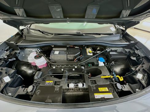 Used 2024 Volkswagen ID.4 Pro image 34