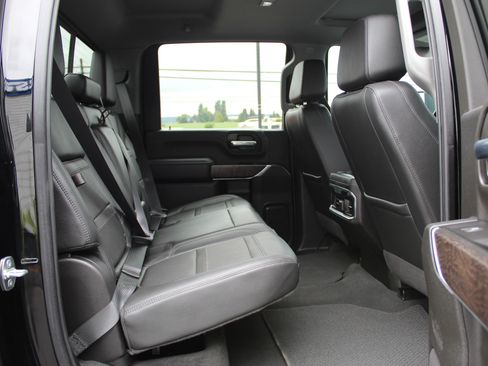 Used 2022 GMC Sierra 3500 Denali w/ Denali Ultimate Package AWD/4WD image 26