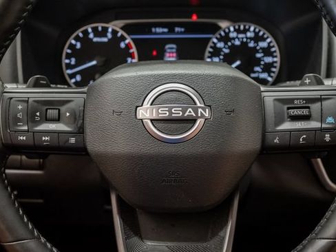 Used 2025 Nissan Rogue SV AWD/4WD image 12