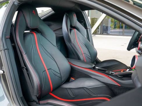 Used 2020 Ferrari 812 Superfast RWD image 82