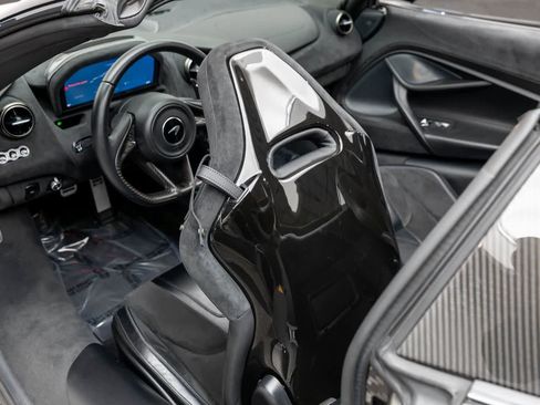 Used 2023 McLaren 720S image 39