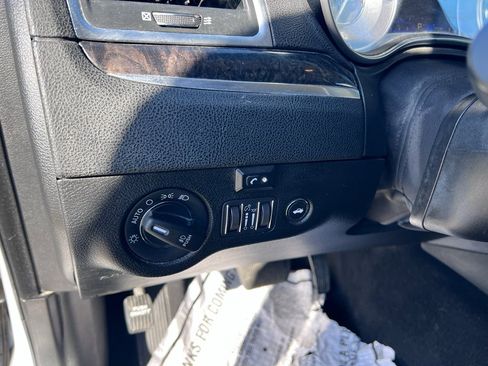 Used 2022 Chrysler 300 Touring L w/ Comfort Group image 35