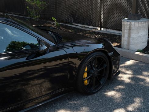 Used 2018 Porsche 911 GT3 RWD image 31