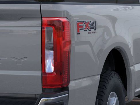 New 2026 Ford F350 XLT image 23