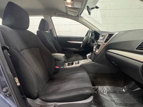 Used 2013 Subaru Outback 2.5i image 17