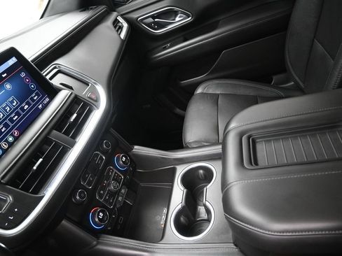Used 2021 Chevrolet Tahoe Z71 w/ Z71 Signature Package AWD/4WD image 19