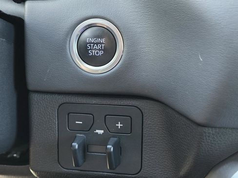 Used 2023 Toyota Tundra Platinum RWD image 31
