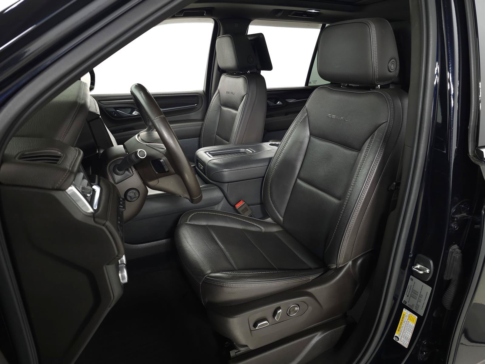 Used 2021 GMC Yukon Denali AWD/4WD image 20