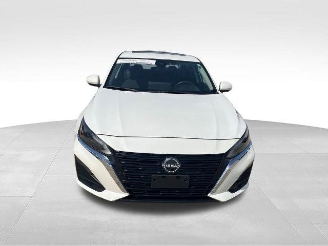 Certified 2023 Nissan Altima 2.5 SV w/ SV Premium Package AWD/4WD image 8