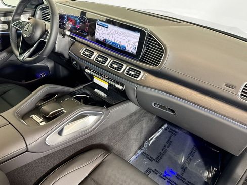 New 2026 Mercedes-Benz GLS 450 4MATIC image 27