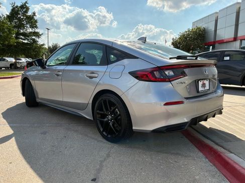 Used 2025 Honda Civic Sport image 8