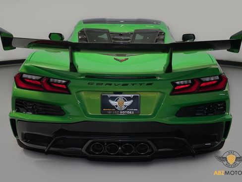 Used 2026 Chevrolet Corvette ZR1 w/ ZR1 Carbon Fiber Aero Package image 8