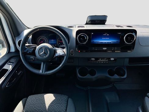 New 2026 Mercedes-Benz Sprinter 2500 image 22