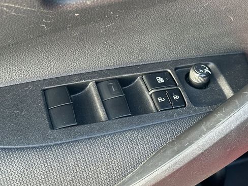 Used 2021 Toyota Corolla LE image 14