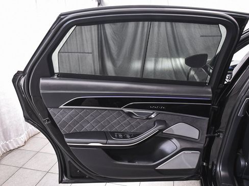 Used 2023 Audi S8 image 13