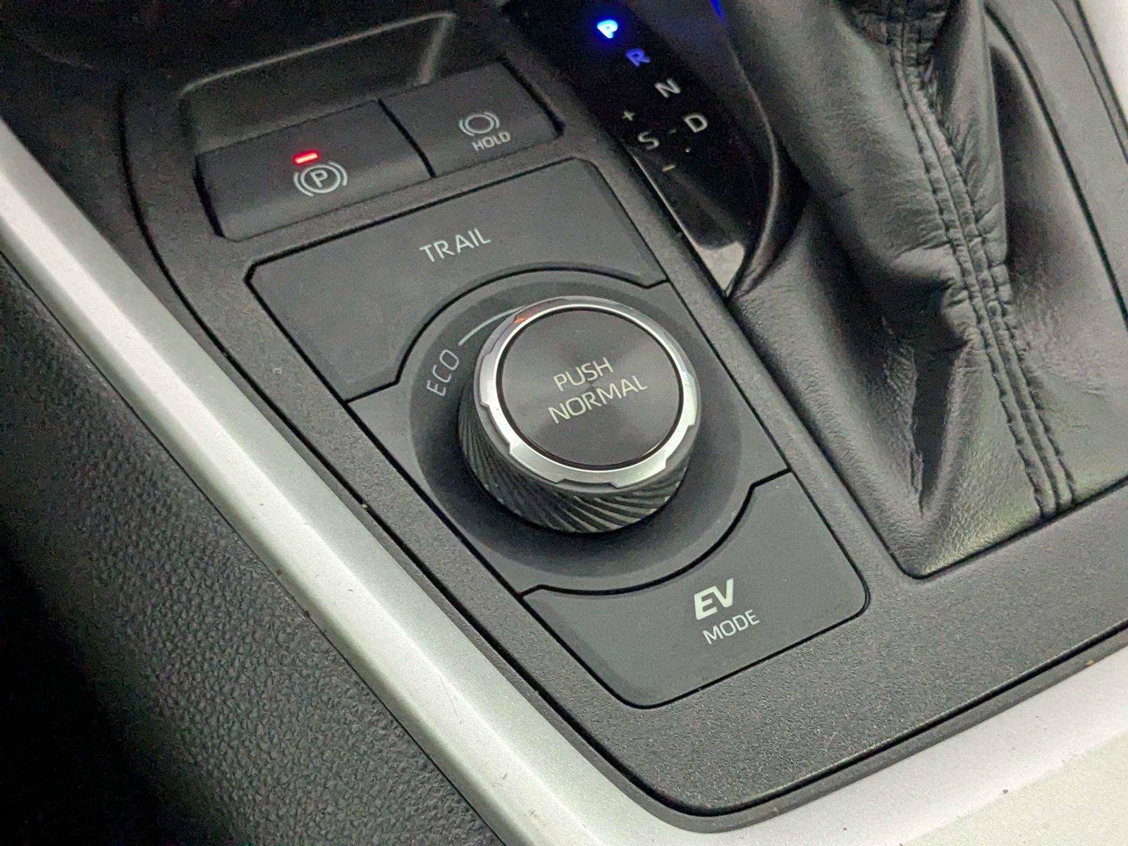 Certified 2024 Toyota RAV4 LE AWD/4WD image 24
