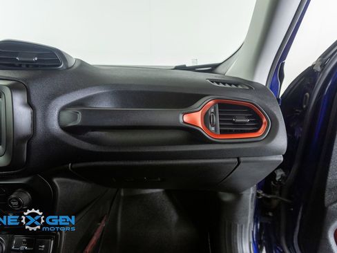 Used 2020 Jeep Renegade Trailhawk w/ Cold Weather Group image 42