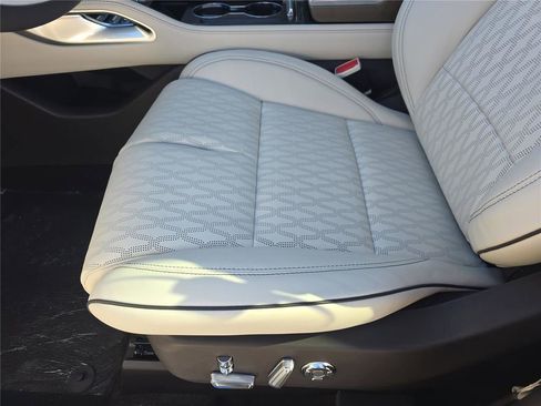 New 2026 Lincoln Nautilus Black Label image 13