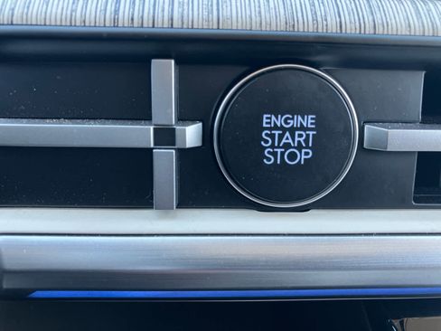 Used 2025 Hyundai Santa Fe Calligraphy image 28