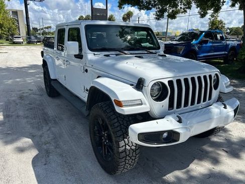 Used 2021 Jeep Gladiator Overland AWD/4WD image 1