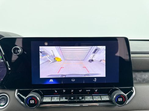 Used 2024 Chevrolet Colorado ZR2 image 6