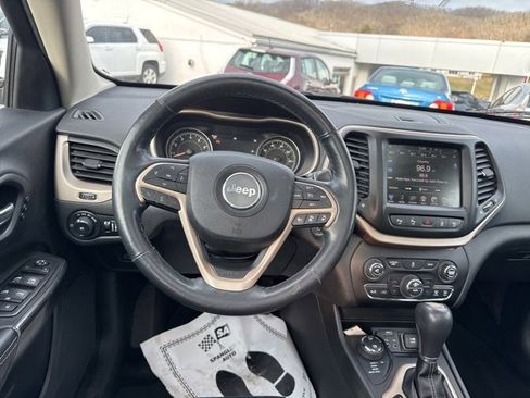 Used 2014 Jeep Cherokee Limited w/ Technology Group image 15