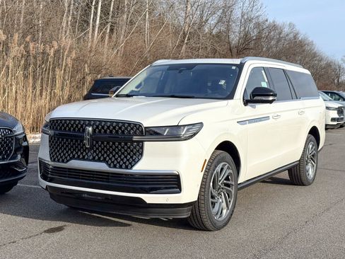 New 2025 Lincoln Navigator L Reserve image 26