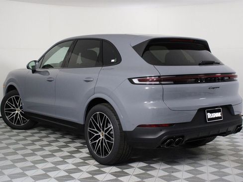 New 2026 Porsche Cayenne image 3