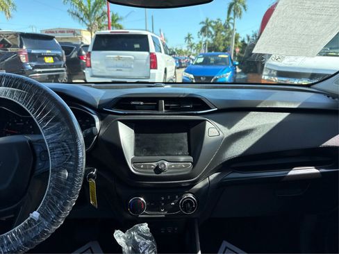 Used 2023 Chevrolet TrailBlazer LS FWD image 15