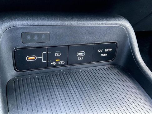 Used 2025 Hyundai Kona SEL AWD/4WD image 33