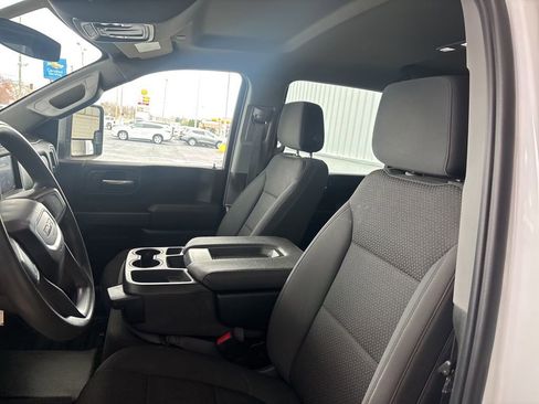 Used 2023 GMC Sierra 2500 Pro image 9