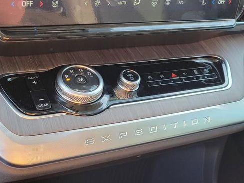 New 2025 Ford Expedition Max Platinum w/ Platinum Ultimate Package image 42