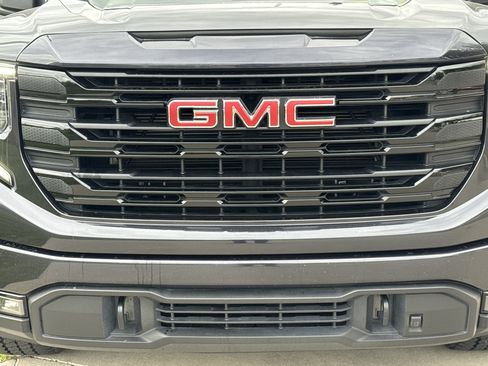 Used 2024 GMC Sierra 1500 Elevation AWD/4WD image 9