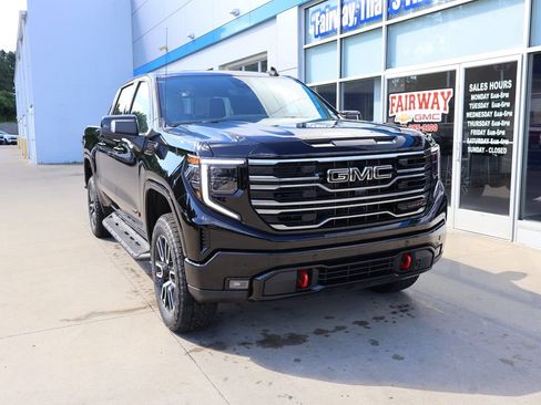 New 2026 GMC Sierra 1500 AT4 w/ AT4 Premium Package AWD/4WD image 2