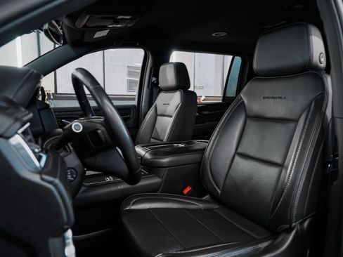 Used 2022 GMC Yukon XL Denali AWD/4WD image 28